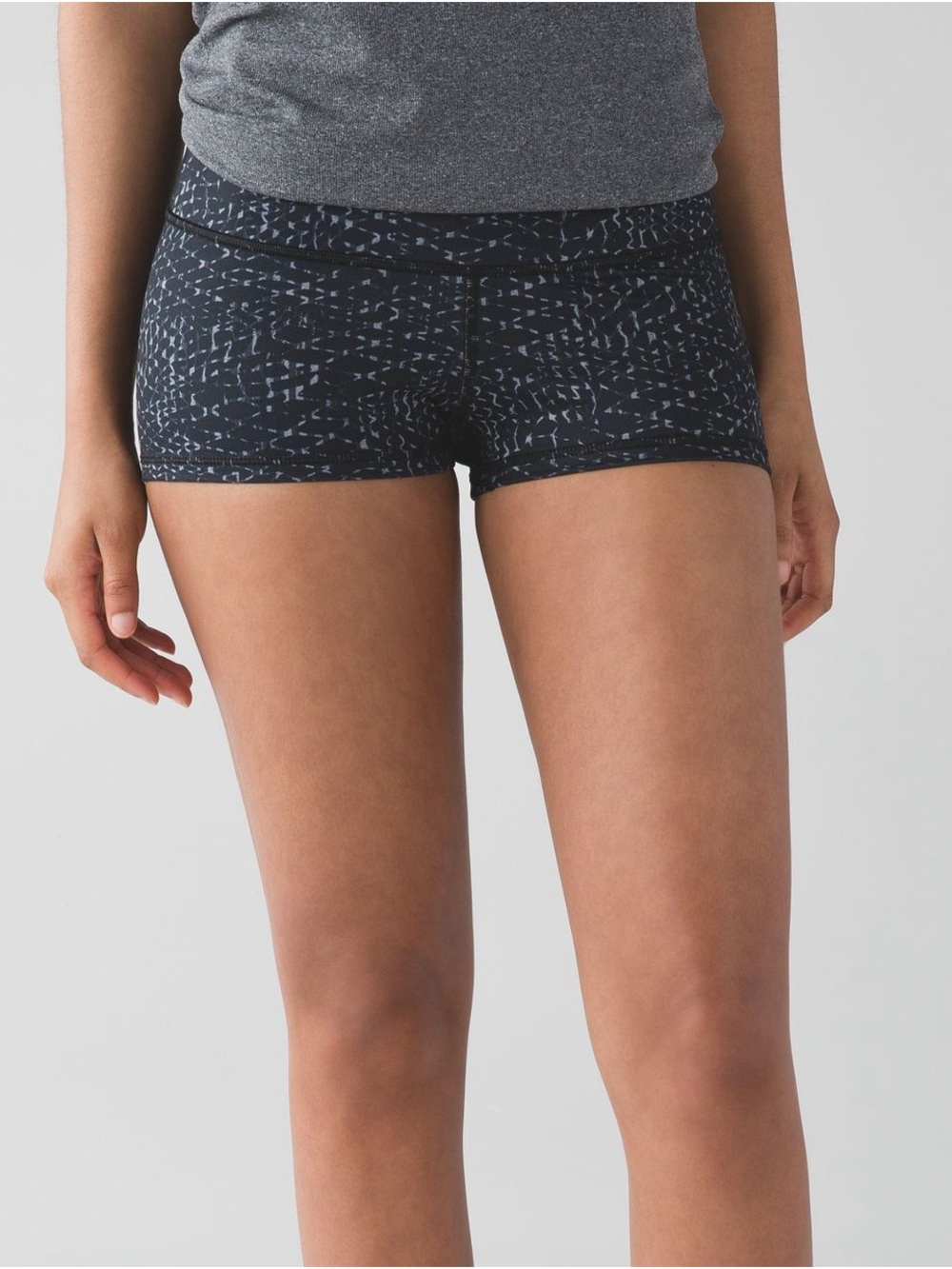 Lululemon Boogie Short - Picture 6 of 7